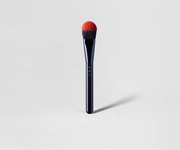 Say Makeup blusher or bronzer brush with a rounded tip No. 9