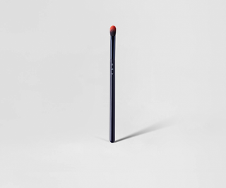 Say Makeup shadow blending brush with flexible bristles No. 4