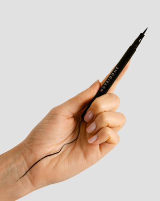 Nutridome pen eyeliner with a thin precision tip and natural dye - 2