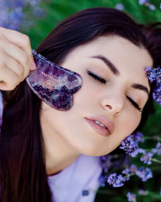 Facial Gua Sha Massage Stone for Harmony and Relaxation Amethyst Crystallove - 2
