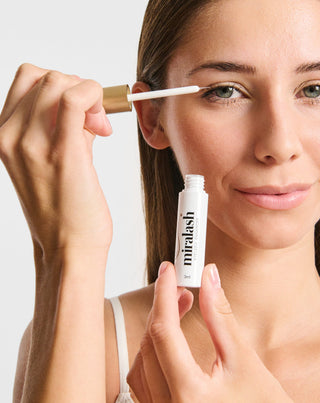 Odżywka do rzęs wydłużająca pogrubiająca i przyciemniająca rzęsy w 28 dni Miralash_2 - 2